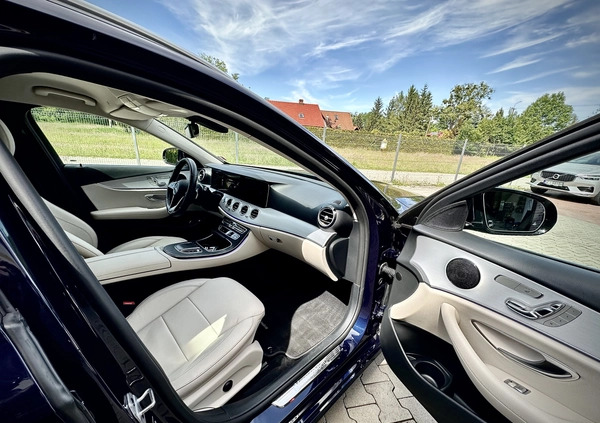 Mercedes-Benz Klasa E cena 159900 przebieg: 173000, rok produkcji 2021 z Lipsko małe 106